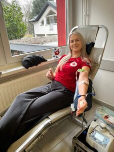 53f3b7b7-d951-4027-9f4e-e94c8daf2e5a